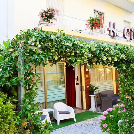 New Cirene Triple Fo 3 People Half * Rimini