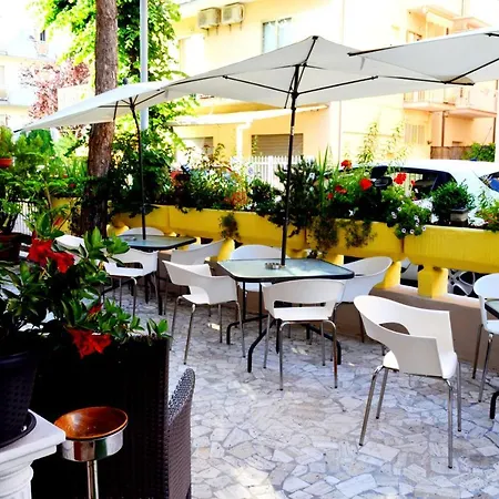 New Cirene Triple Fo 3 People Half Rimini