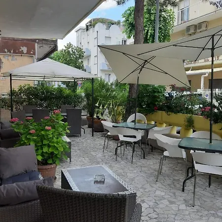 New Cirene Triple Fo 3 People Half Maison d'hôtes *