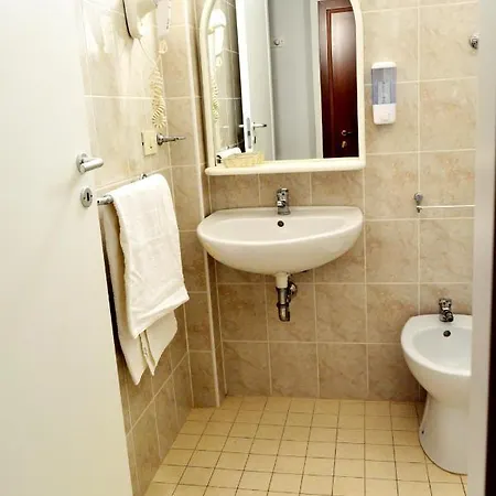 New Cirene Triple Fo 3 People Half Maison d'hôtes *